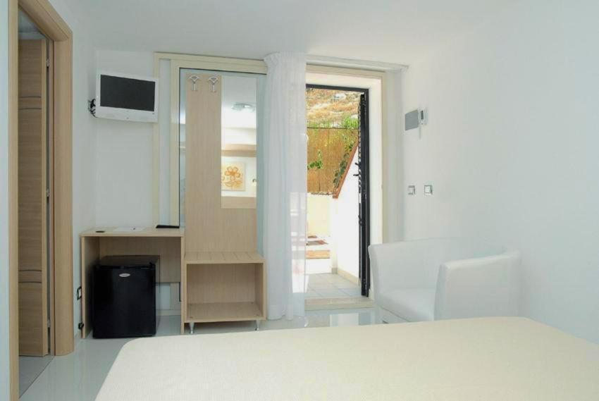 B&B Ala Marina ペスキチ 部屋 写真