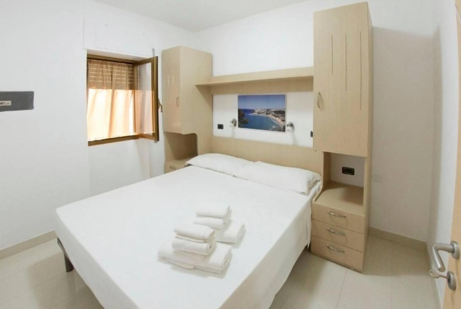 B&B Ala Marina ペスキチ エクステリア 写真